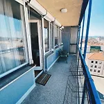 Center With A Castle View, Parking Apartament *