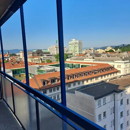 Center With A Castle View, Parking