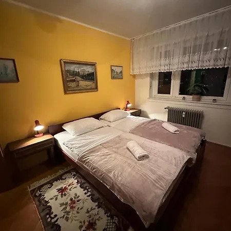 아파트 Center With A Castle View, Parking *