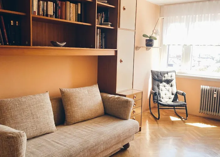 Center With A Castle View, Parking