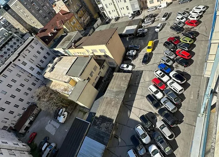 Center With A Castle View, Parking *