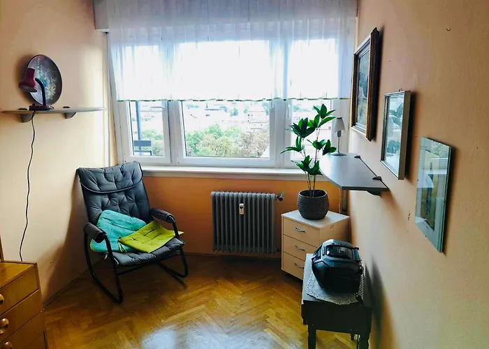 Center With A Castle View, Parking